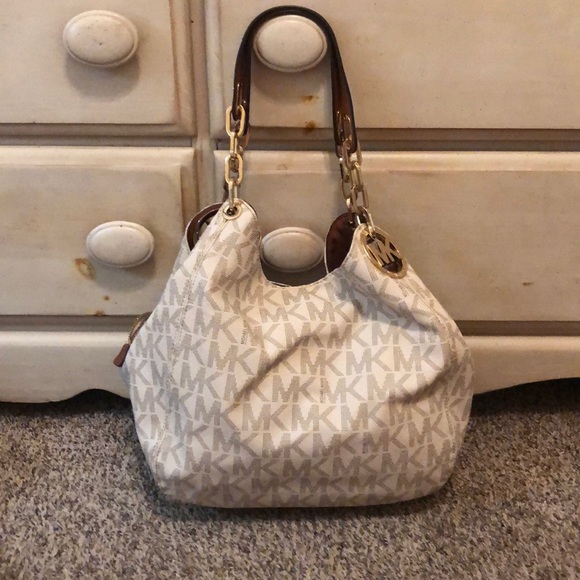 Michael kors cream purse basically brand new! - Picture 1 of 8